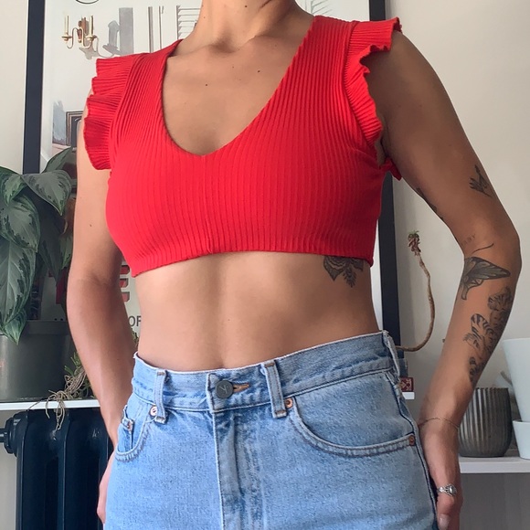 ARITZIA ~ Crop top - Picture 2 of 3